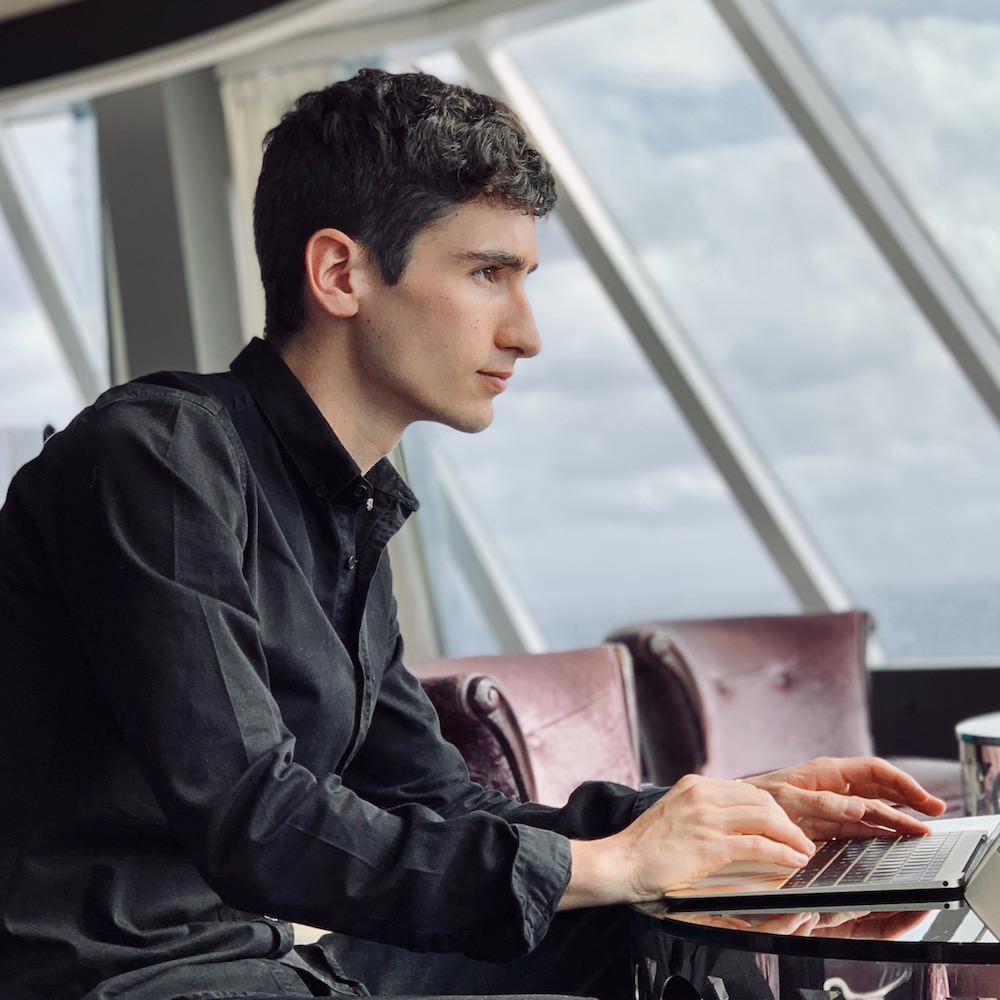 Présentation du webmarketeur et formateur antoine bm